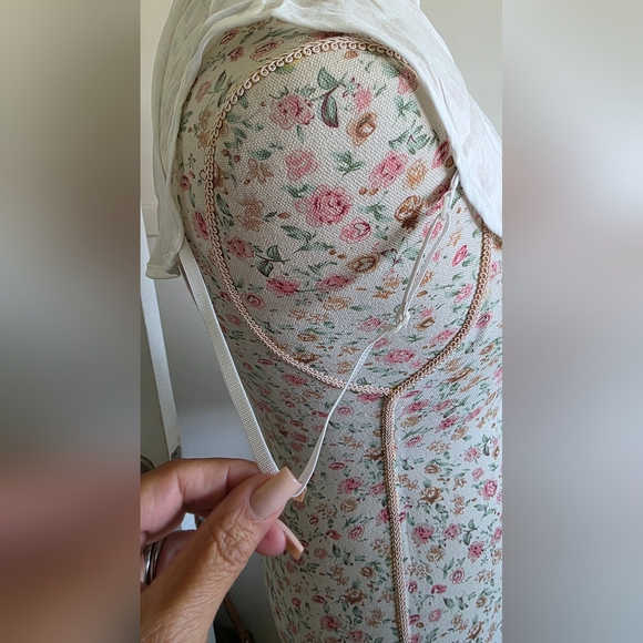 White Ruffled Collar Blouse Accessory - Picture 3 of 4